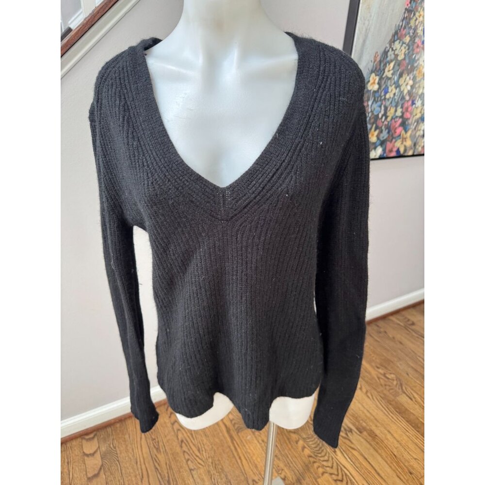 VINCE V-Neck Shaker Rib Wool Cashmere Blend Black Sweater Size Small - Picture 2 of 4